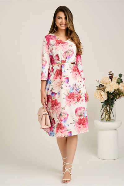 Rochie midi alba in clos din stofa cu flori fucsia si curea in talie