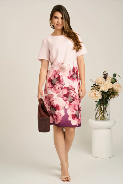 Rochie midi roz cu flori magenta din stofa cu croi drept